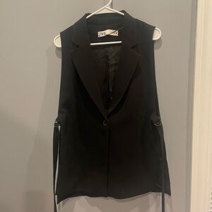 Vneck sleeveless blazer